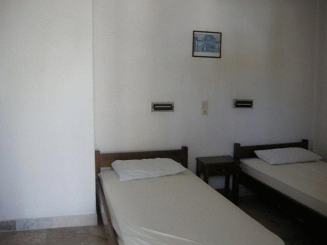 Efrosyni Apartments Agia Marina  Exterior photo