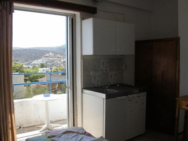 Efrosyni Apartments Agia Marina  Exterior photo